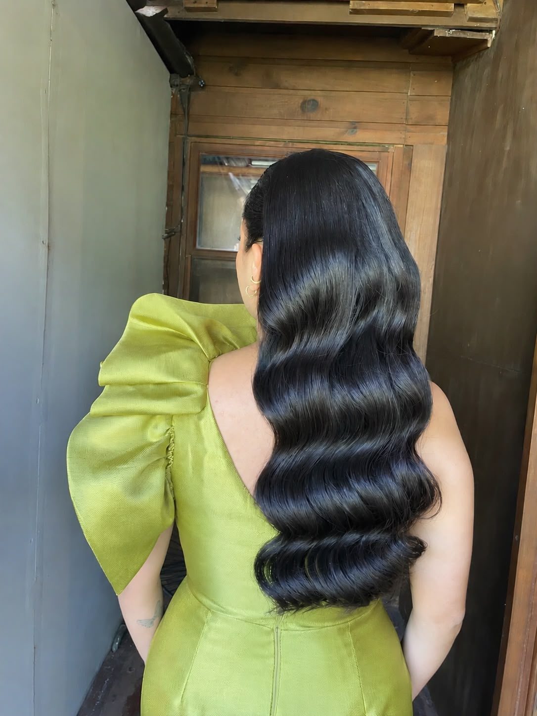 Peinado ondas largas para evento